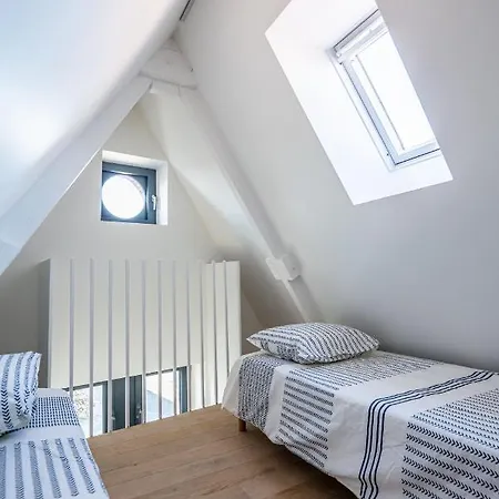 Les Camuches De La Banque