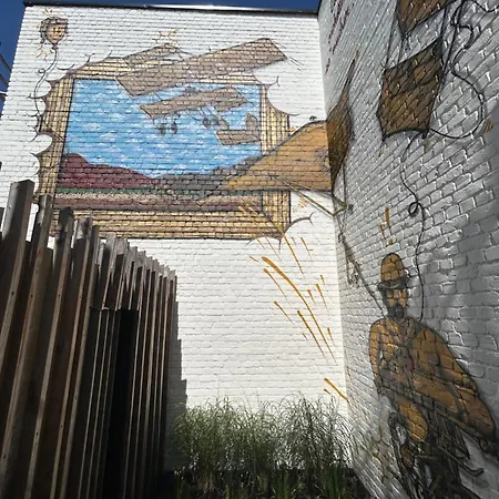Les Camuches De La Banque *